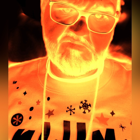 MannyBee - Picture 2 of 5